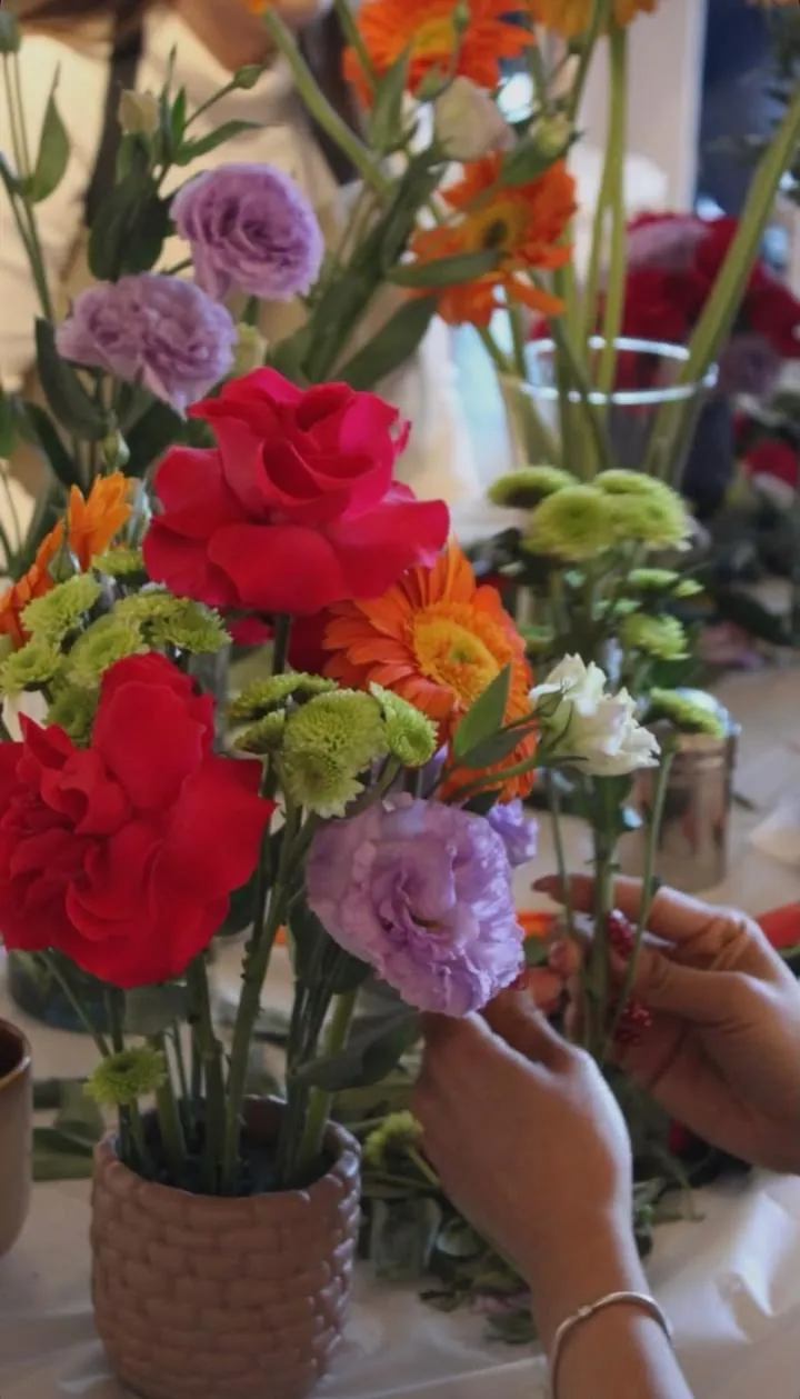 Taller de Día de las Flores x Alhara en Pan & Pétalo